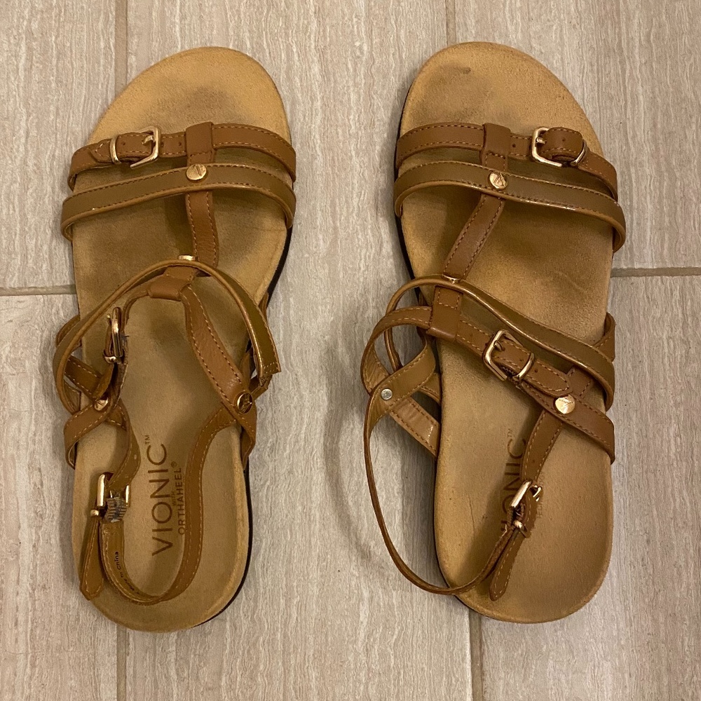 Vionic - tan sandals size 7